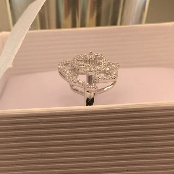 Brilliant White Sapphire Open Floral Sterling silver 925 Ring Size 7 - Picture 7 of 10